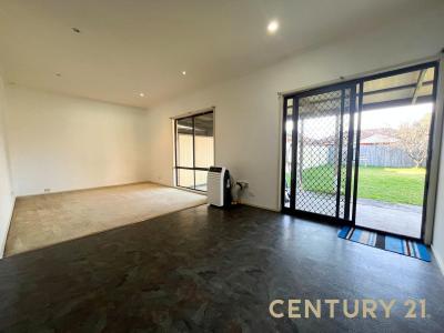 17 Mons Parade, Noble Park, VIC 3174, Austrália