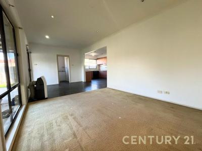 17 Mons Parade, Noble Park, VIC 3174, Austrália
