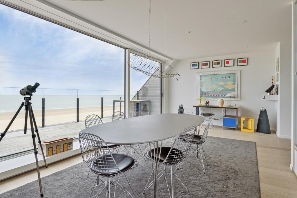 Zeedijk-Albertstrand 439 82, Knokke-heist, בלגיה