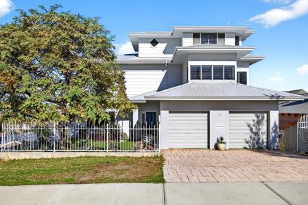 10 Dennis Street, Quinns Rocks, WA 6030, Australia