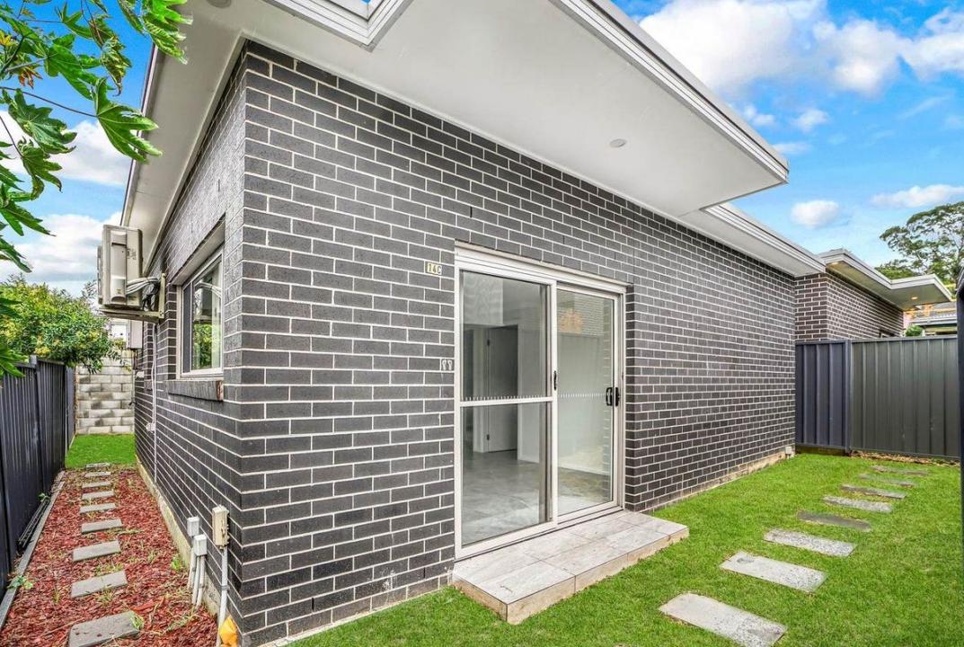 14B Warra Street, Wentworthville, NSW 2145, Avustralya