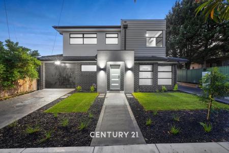 1/4 Alexander Street, Hallam, VIC 3803, Australia