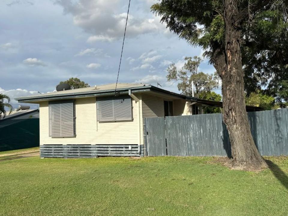 8 Laver Street, Moranbah, QLD 4744, Australia