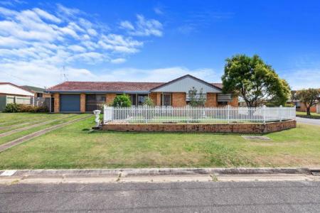 16 Bell Street, Maryborough, QLD 4650, Australia