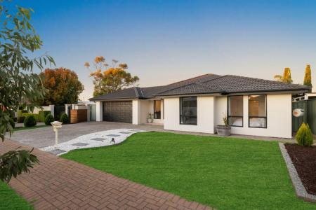 11 Emerald Boulevard, Aldinga Beach, SA 5173, Australia