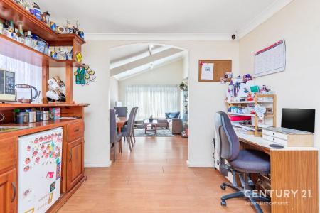 13 Astinal Drive, Gosnells, WA 6110, Australia