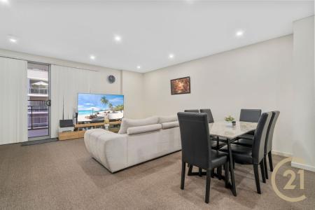 12/4-6 Browne Parade, Warwick Farm, NSW 2170, Australia