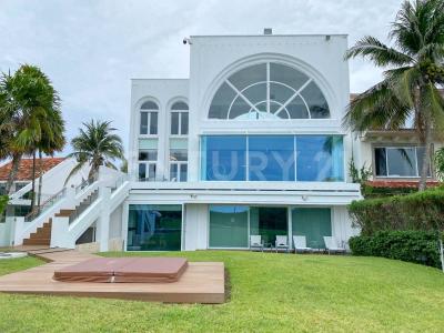 Punta Cancun 4026, Cancún/Benito Juárez, Quintana Roo 77500, Mexico