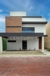 Residencial Vía Cumbres S/N, Cancún/Benito Juárez, Quintana Roo 77560, Mexico