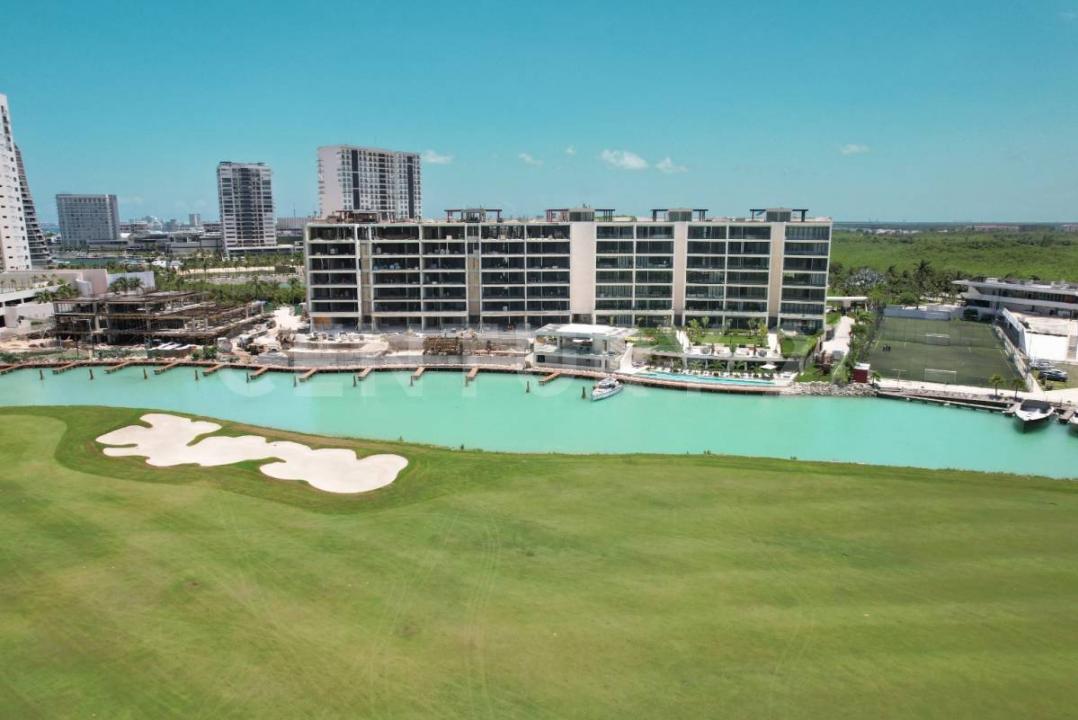 La Vela Puerto Cancún S/N, Cancún/Benito Juárez, Quintana Roo 77500, Mexique