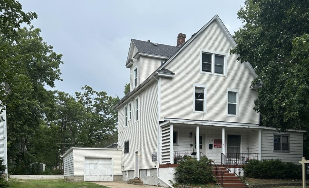 223 W Locust Street, Dekalb, אילינוי 60115, ארצות הברית של אמריקה