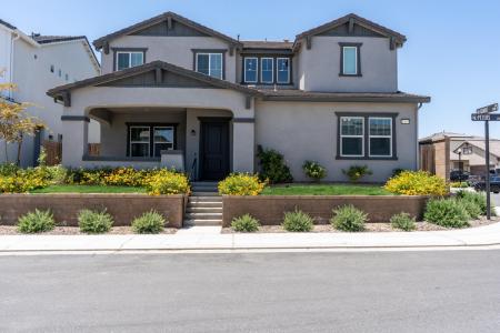 253 Peters Lane S, Madera, California 93636