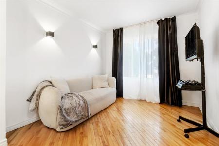 6383-6385  Rue D'Aragon, Montréal (Le Sud-Ouest), Quebec H4E 3B2, Canadá