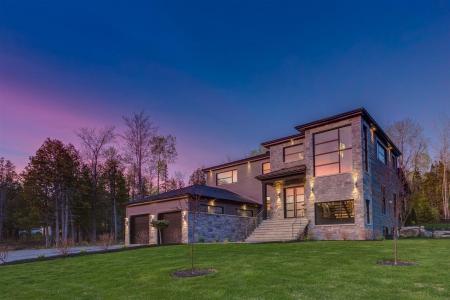 47 Rue des Grives, Orford, Quebec J1X 0N7, Canada