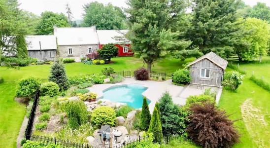 837 Rg St-Vincent, Quebec J0V 2B0, Canada