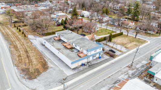 15Z-19Z  Rue de la Plaisance, Bedford - Ville, Quebec J0J 1A0, Canada