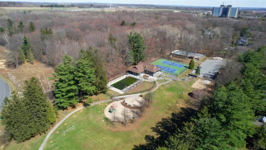 53 Av. Boisbriand, Senneville, Quebec H9X 0C1, Canada