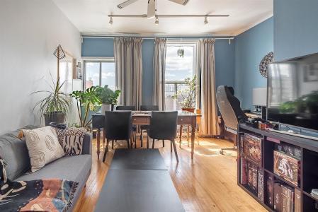 6583-6587 Boul. St-Laurent, Montréal (Rosemont/La Petite-Patrie), Quebec H2S 3S2, Canada