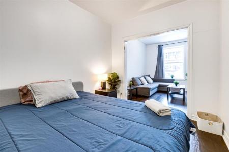 6112  Rue Hamilton, Montréal (Le Sud-Ouest), كيبيك H3E 3C3, كندا 