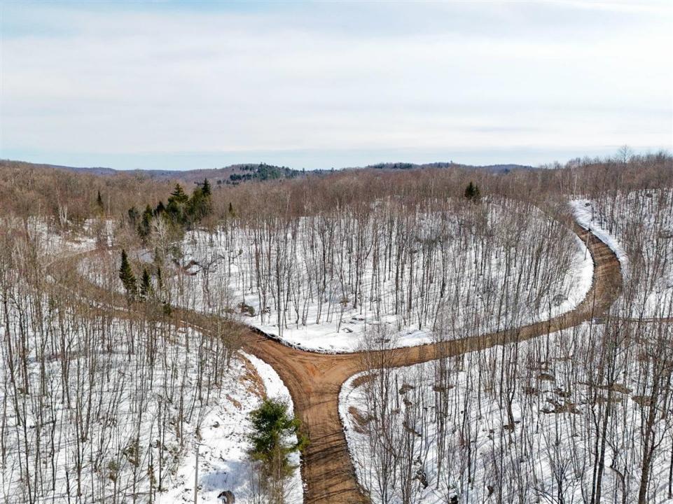 Rue de Düsseldorf, Brownsburg-Chatham, 魁北克省 J8G 2N7, 加拿大