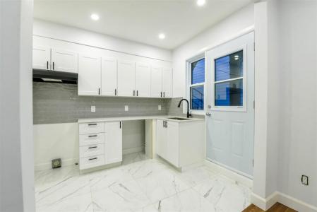 1001-1003 Av. Ball, Montréal (Villeray/Saint-Michel/Parc-Extension), Quebec H3N 1J9, Canada