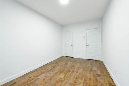 1001-1003 Av. Ball, Montréal (Villeray/Saint-Michel/Parc-Extension), Quebec H3N 1J9, Canada