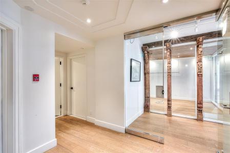 315 Rue du St-Sacrement, Montréal (Ville-Marie), Quebec H2Y 1Y1, Canada