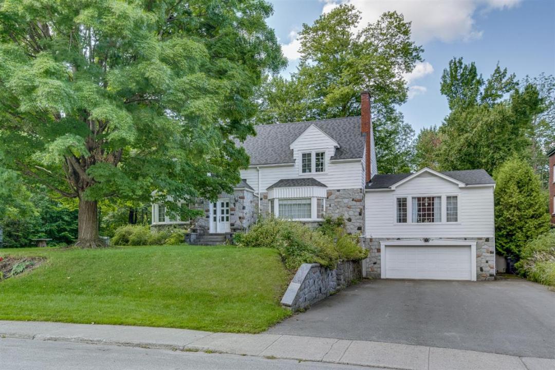 415 Rue de Vimy, Sherbrooke (Les Nations), Quebec J1J 3M8, Canada