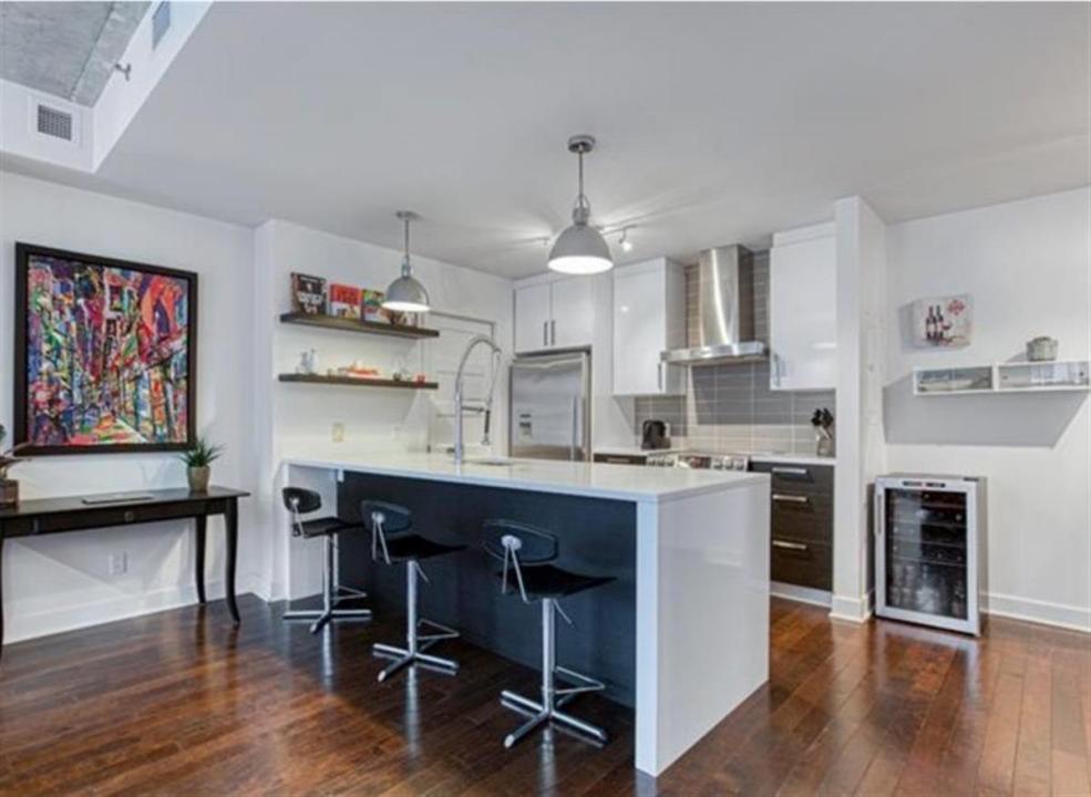 377 Rue des Seigneurs, Montréal (Le Sud-Ouest), Quebec H3J 0A9, Canada