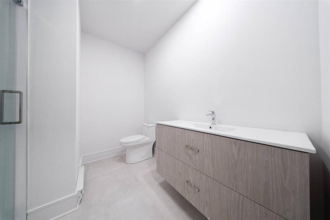 2805 Ch. Bates, Montréal (Côte-des-Neiges/Notre-Dame-de-Grâce), Quebec H3S 1B5, Canada