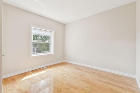 44 Rue des Abricotiers, Gatineau (Gatineau), Quebec J8R 2S7, Canada