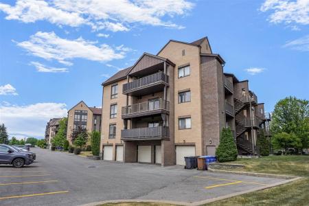 145 Rue Marcel-De La Sablonnière, Quebec J7E 0A2, Canada