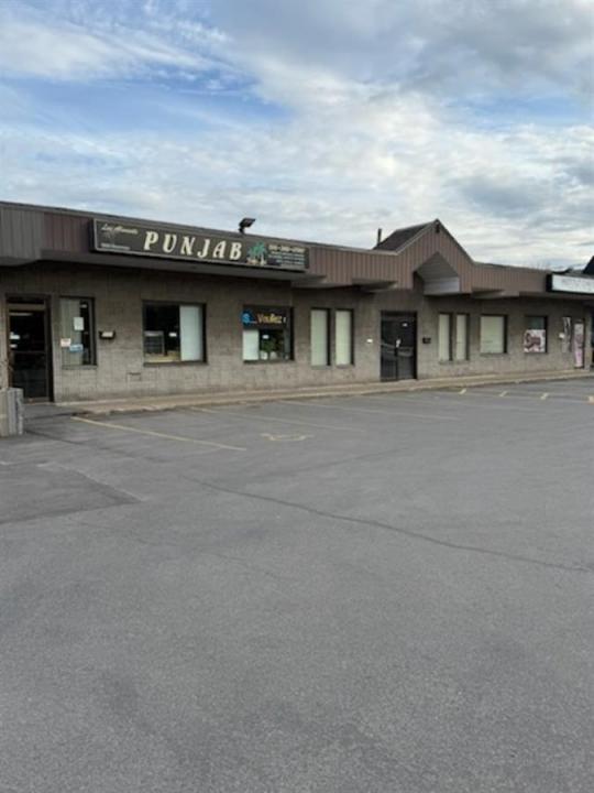 9000-9010 Boul. Newman, Montréal (LaSalle), Quebec H8R 1Y8, Canada