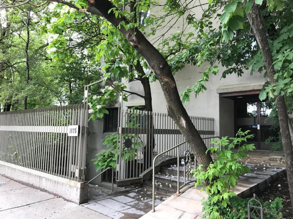 1875  Boul. René-Lévesque O., Montréal (Ville-Marie), Quebec H3H 1R4, Canadá