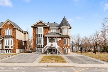 10-14  Boul. Vauquelin, Longueuil (Saint-Hubert), Quebec J3Y 9K9, Canada