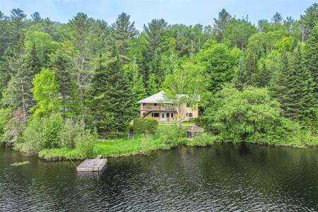 2331  Ch. du Bord-du-Lac, Sainte-Adèle, Quebec J8B 2W9, Canada