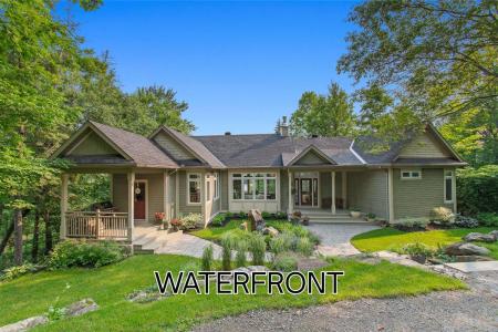 1328  Route 105, Chelsea, Quebec J9B 1P4, Canada