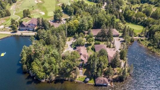 2245 Route 327, Grenville-sur-la-Rouge, Квебек J0V 1B0, Канада