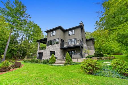 3  Ch. Gilmour, Chelsea, Quebec J9B 0A3, Canada