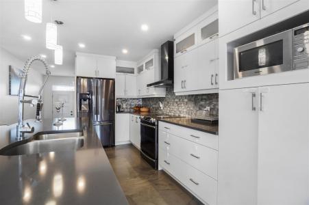 546 Rue des Pluviers, Gatineau (Gatineau), Quebec J8R 2V2, Canada