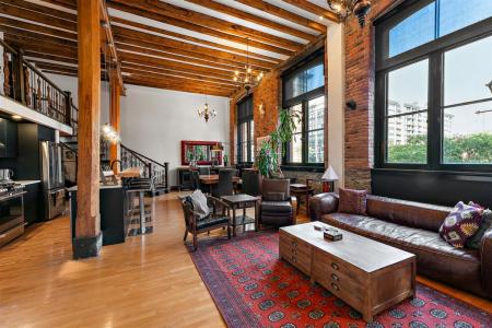 599  Rue Wellington, Montréal (Ville-Marie), Quebec H3C 5T2, Canada