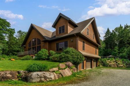 18  Rue du Doral, Morin-Heights, Quebec J0R 1H0, Canada