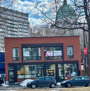 4930-4934 Ch. de la Côte-des-Neiges, Montréal (Côte-des-Neiges/Notre-Dame-de-Grâce), Quebec H3V 1H2, Canada