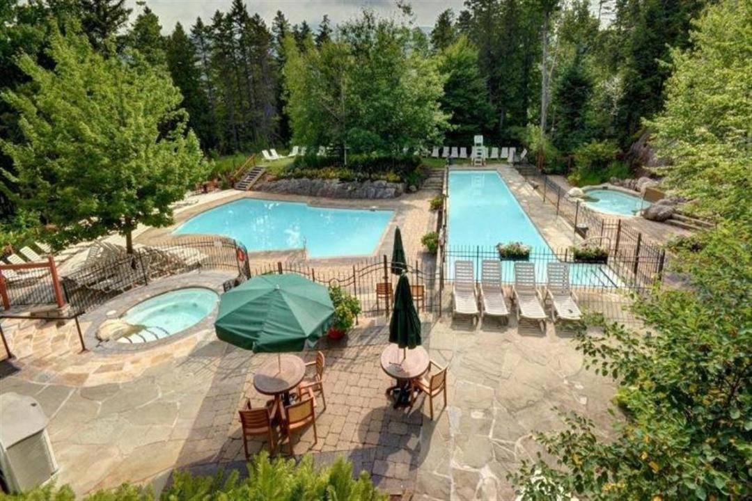 201 Ch. des Quatre-Sommets, Mont-Tremblant, Quebec J8E 1T1, Canada