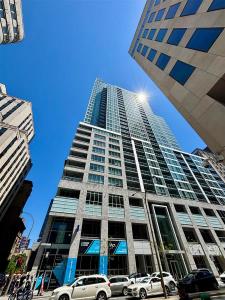 1225  Boul. Robert-Bourassa, Montréal (Ville-Marie), Quebec H3B 3A9, Canada