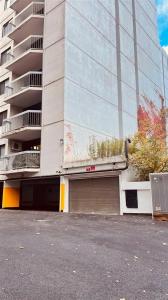 3470P  Rue Simpson, Montréal (Ville-Marie), Quebec H3G 2J5, Canada