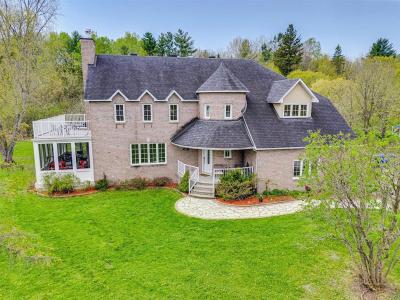 67  Ch. Loretta Loop, Chelsea, Quebec J9B 1L8, Canada