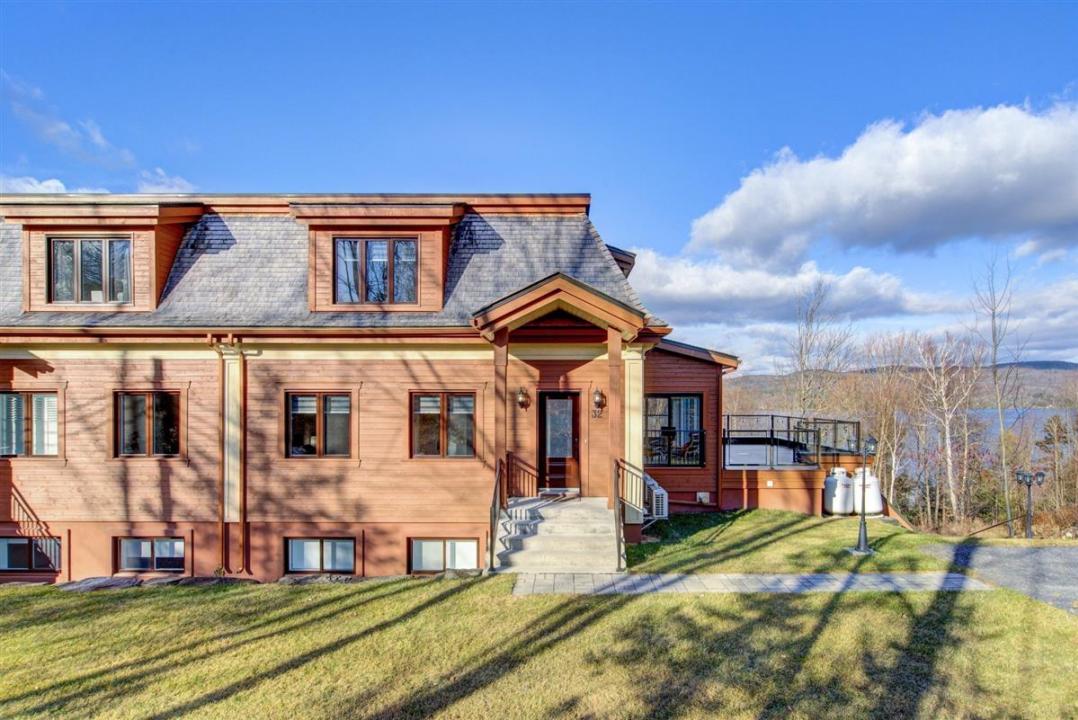 32 Rue du Haut-de-la-Falaise, Ayer's Cliff, Квебек J0B 1C0, Канада