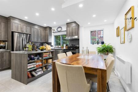 6008-6050  Ch. Hudson, Montréal (Côte-des-Neiges/Notre-Dame-de-Grâce), Quebec H3S 2G7, Canada