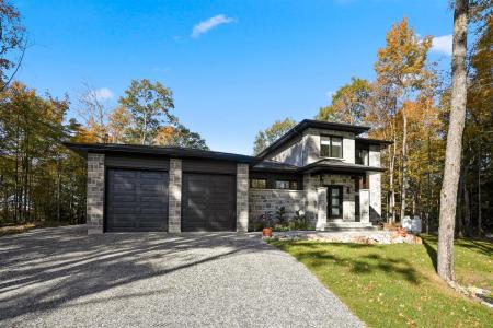 32 Imp. du Printemps, Cantley, Quebec J8V 0A8, Canada